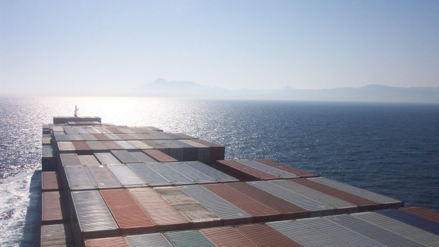 Seamless Solutions: Navigating the World of International Shipping