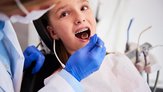 Choosing the Perfect Smile: A Comparison of Orthodontists and Private Dentists